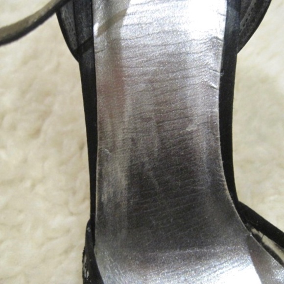 Stuart Weitzman Lace /Satin Pump - Picture 14 of 15